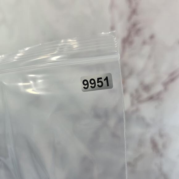 Foxcroft Shirt Womens 10 P Blue Plaid Button Up Wrinkle Free Non Iron Diamond - Picture 14 of 14